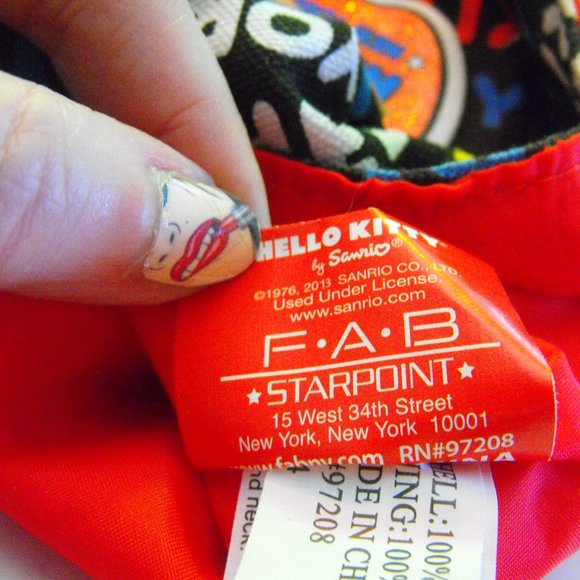 Official Sanrio Hello Kitty Crossbody Bag - Picture 4 of 5